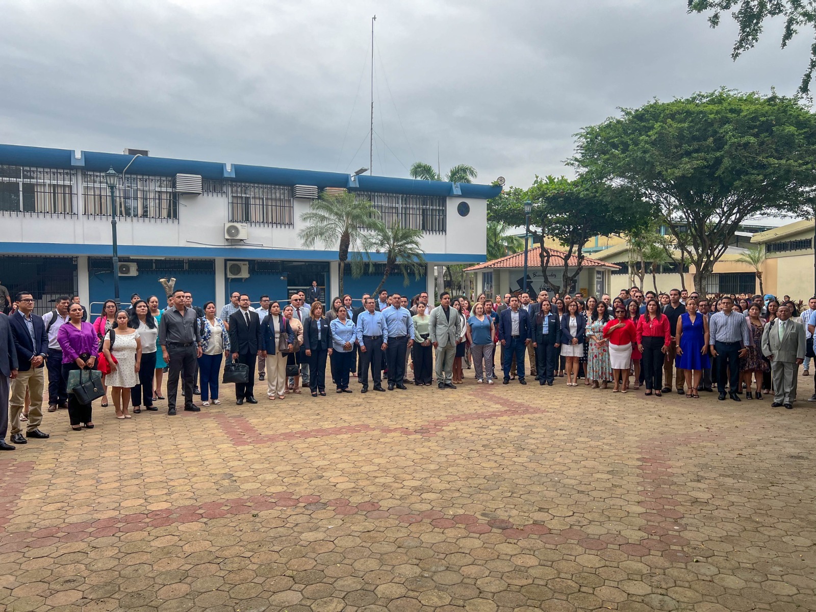 Más de 52.000 estudiantes de grado iniciaron clases en la UNEMI - UNEMI
