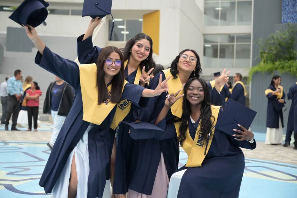 Graduados de UNEMI apuntan a fortalecer su preparación académica y ...